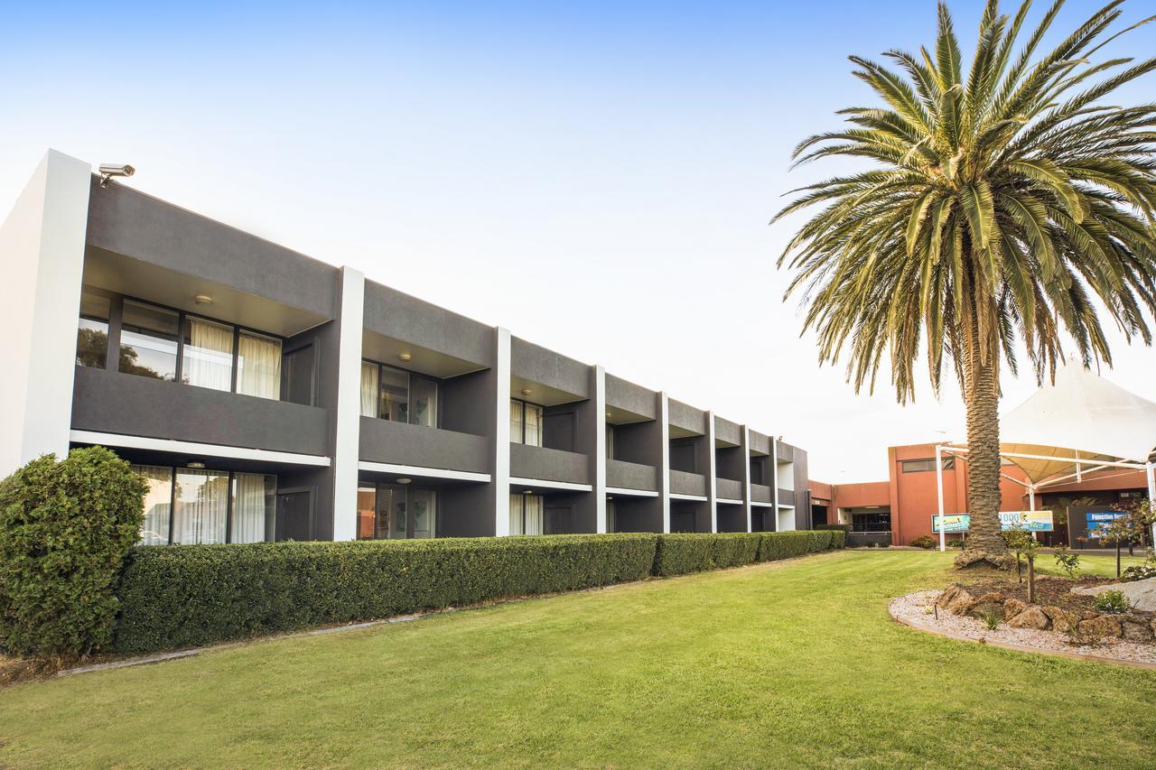 Nightcap At Seaford Hotel Exterior photo